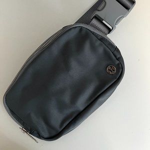 lululemon everywhere Belt Bag